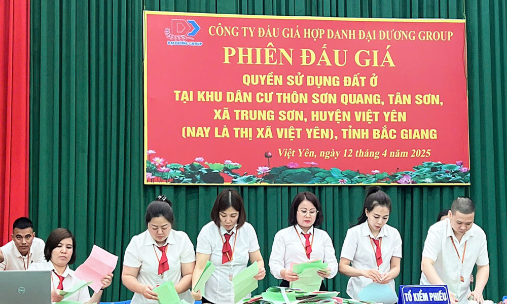 Thị xã Việt Yên: Giá trúng đấu giá 116 lô đất tăng gần 100 tỷ đồng so với mức khởi điểm